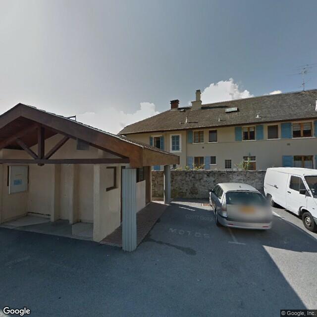 Toilettes publiques — Doussard
