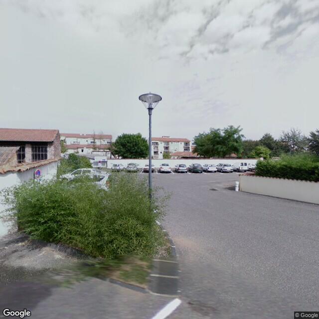Parking allee de charlieu — Montbrison