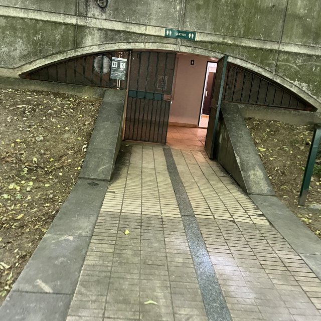 WC du parc de Bercy — Paris
